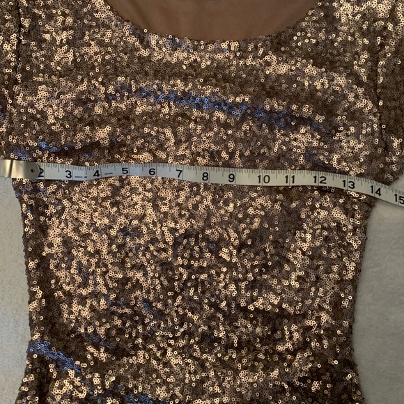 Beautiful Gold Sequin Dress * with cutout back* - Picture 4 of 5